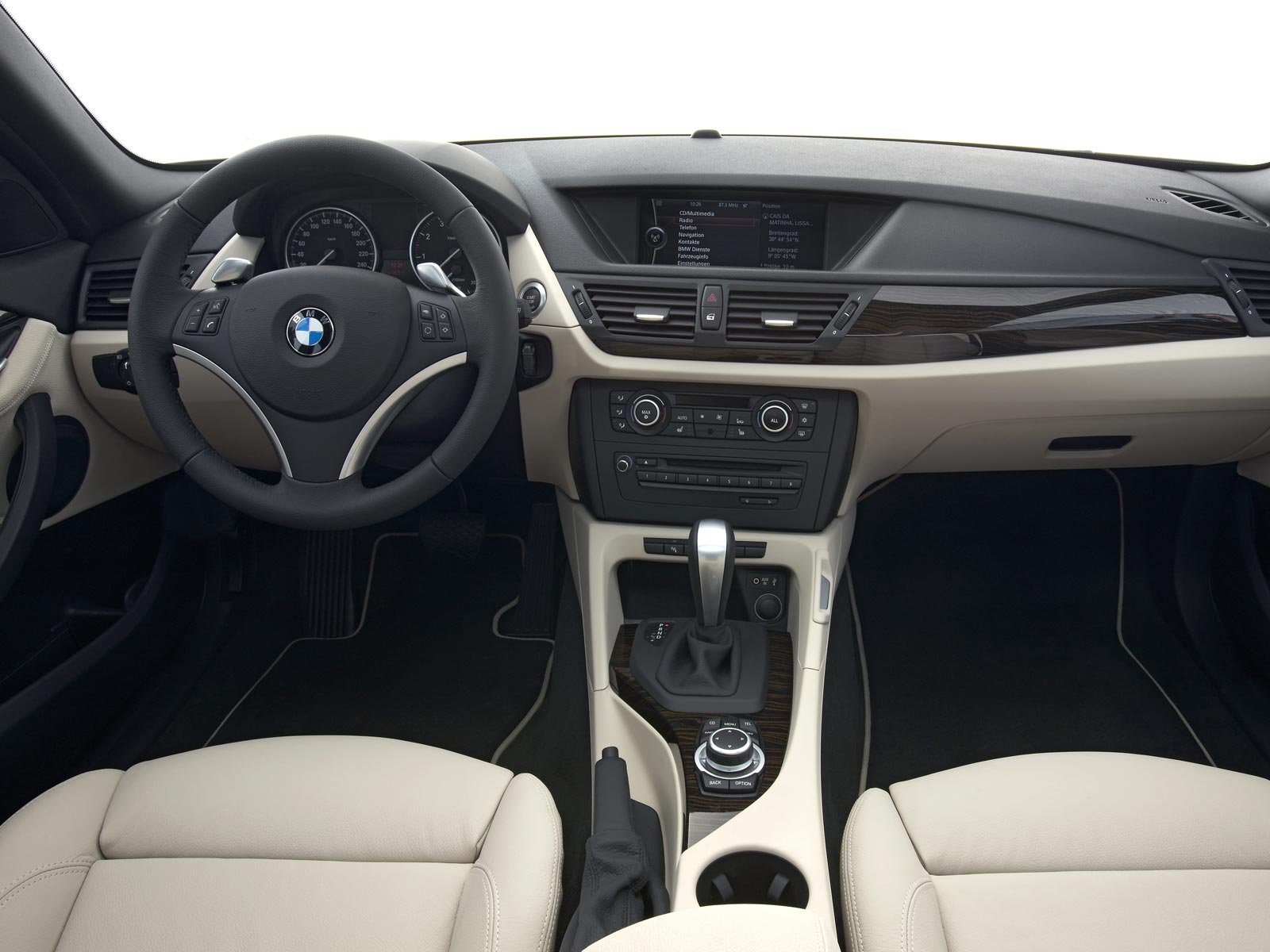 2009 BMW X1 (c) BMW